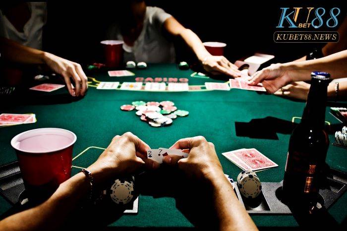 Sử dụng Raise và Call linh hoạt trong poker Kubet